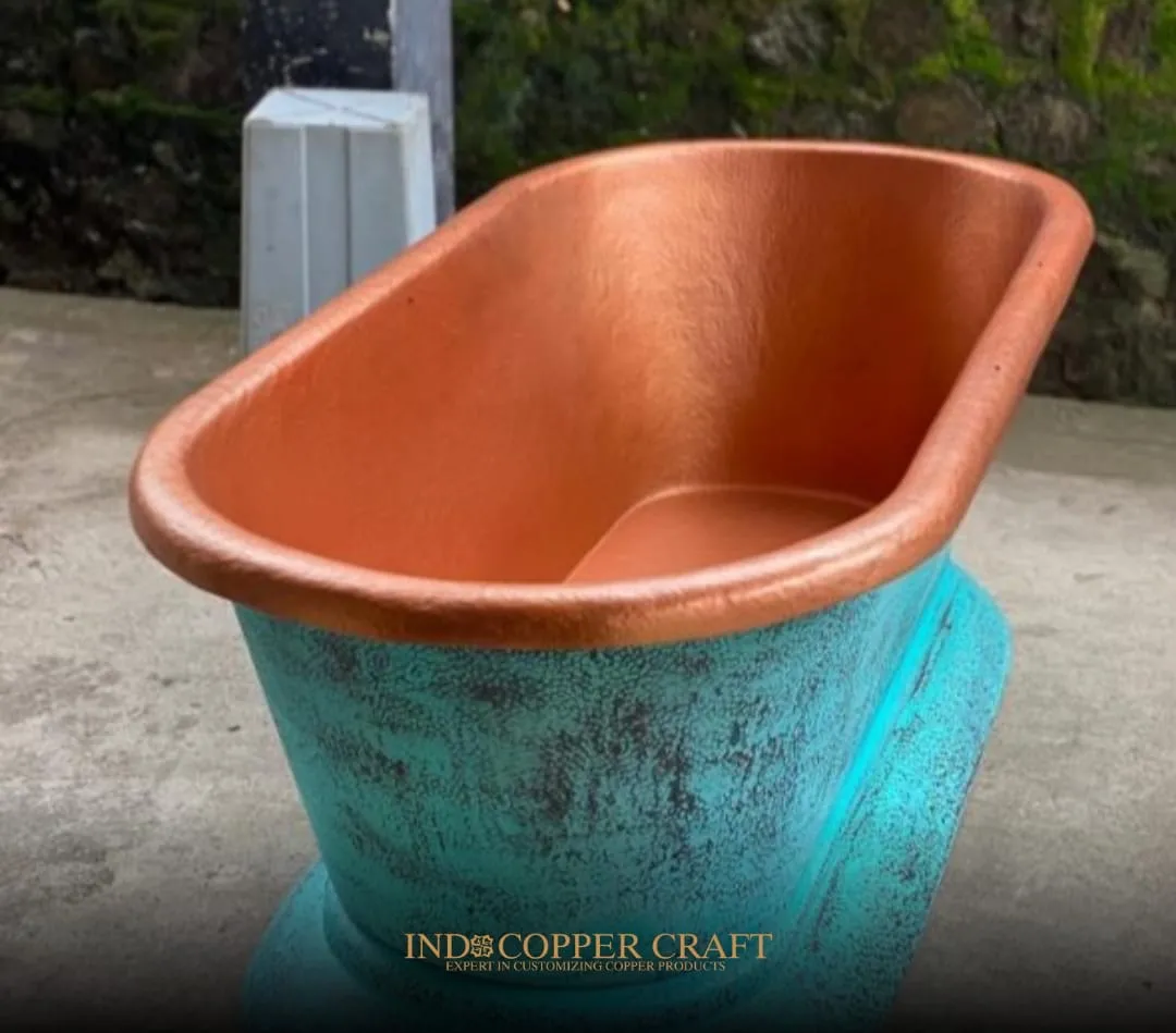 Wide foot copper bathtub