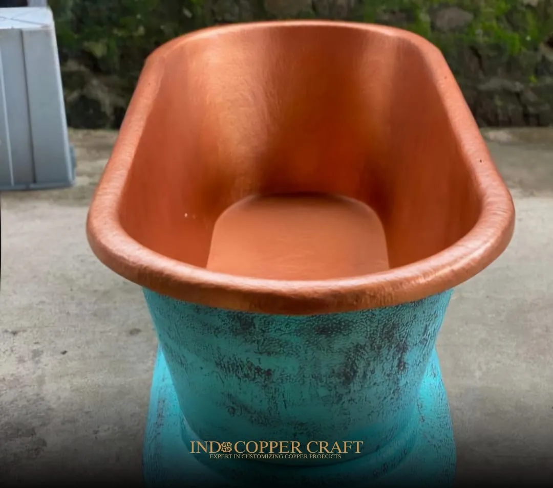 Wide foot copper bathtub